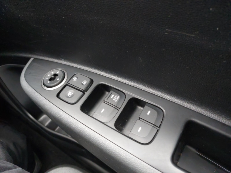 Used Hyundai i10 2018 for sale - 76721926: Photo 18