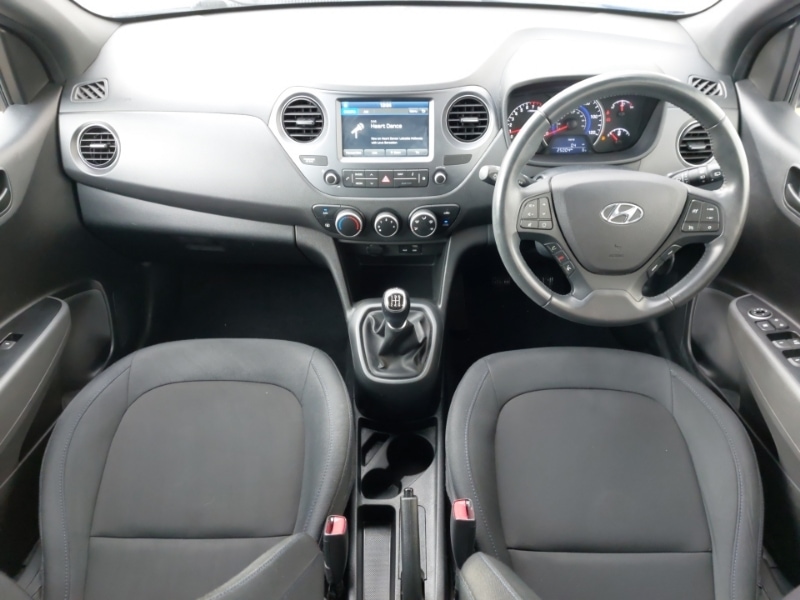 Used Hyundai i10 2018 for sale - 76721926: Photo 2