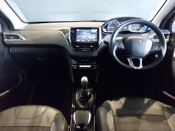Used Peugeot 2008 2019 for sale - 77361019: Photo