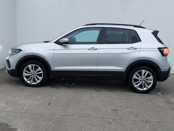 Used Volkswagen T-Cross 2024 for sale - 77234728: Photo