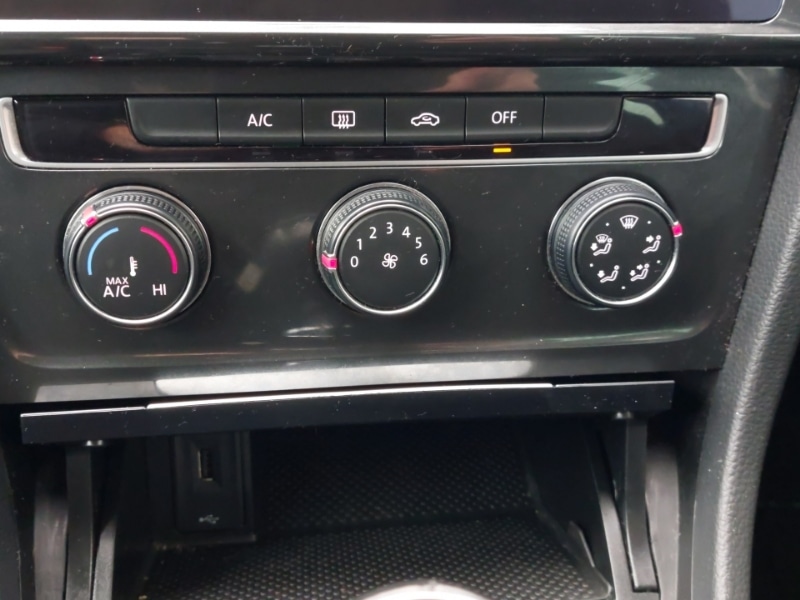 Used Volkswagen Golf 2019 for sale - 76431565: Photo 11