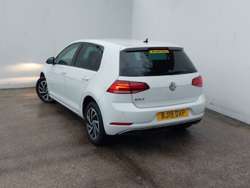 Used Volkswagen Golf 2019 for sale - 76431565: Photo