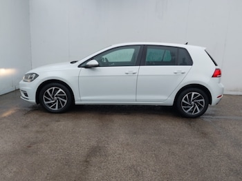 Used Volkswagen Golf 2019 for sale - 76431565: Photo