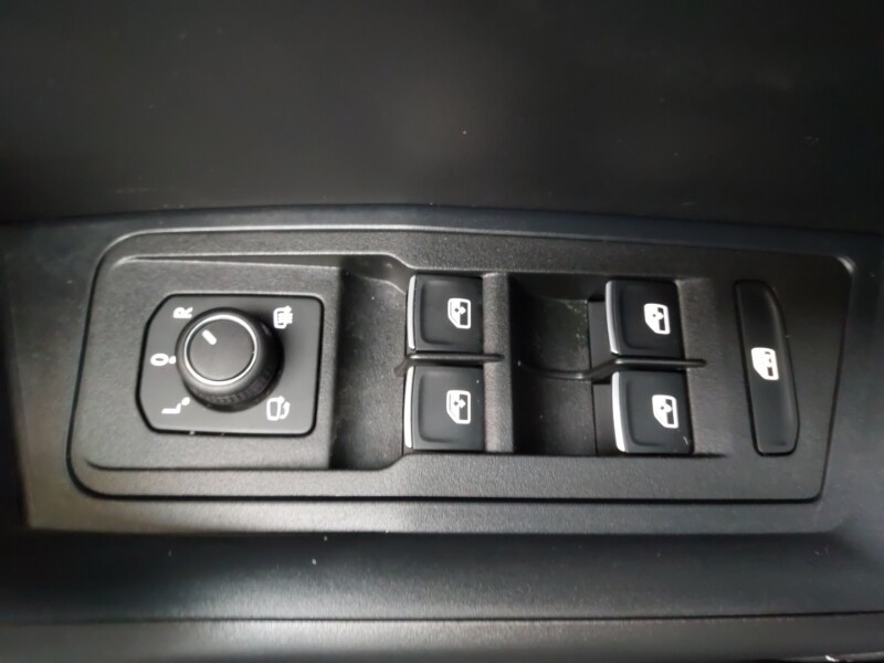 Used Volkswagen T-Roc 2025 for sale - 77085782: Photo 18