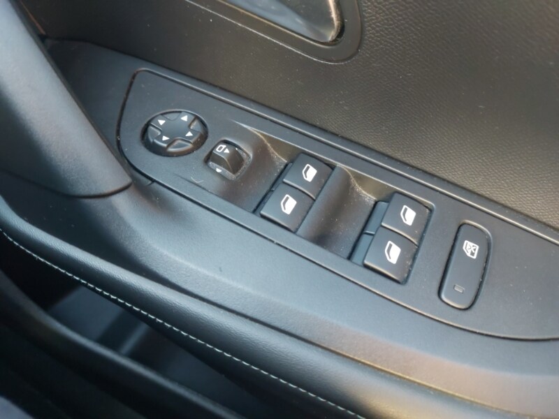 Used Peugeot 2008 2023 for sale - 76078422: Photo 13