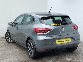 Used Renault Clio 2023 for sale - 79567080: Photo
