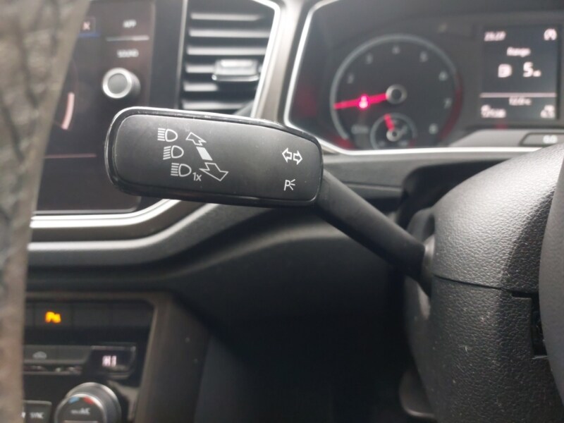 Used Volkswagen T-Roc 2019 for sale - 76533043: Photo 16