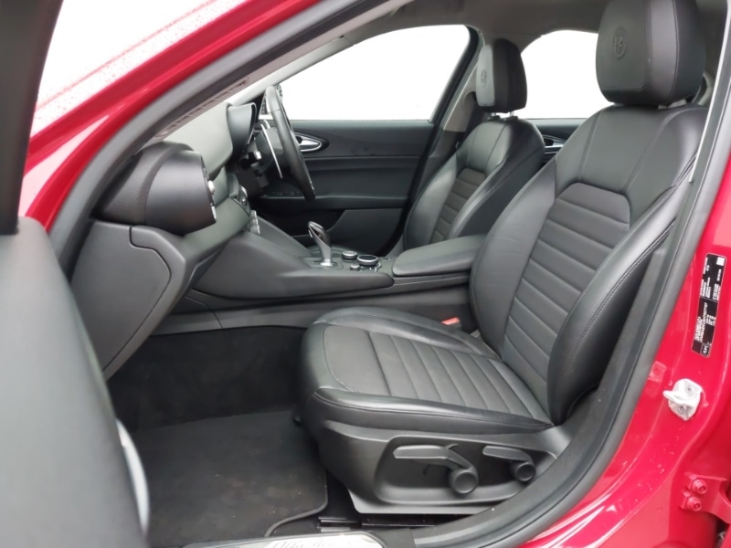 Used Alfa Romeo Giulia 2017 for sale - 76815761: Photo 5