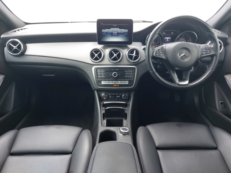 Used Mercedes-Benz GLA 2018 for sale - 76630717: Photo 2