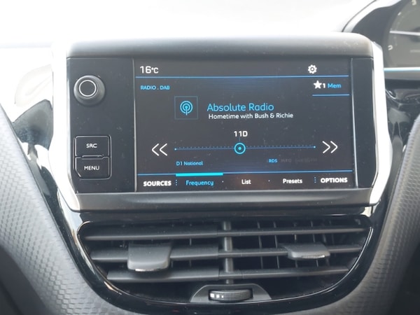 Used Peugeot 2008 2018 for sale - 76238456: Photo 10
