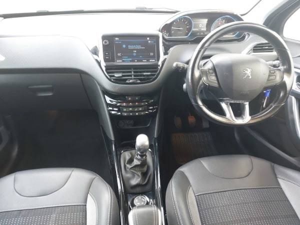 Used Peugeot 2008 2018 for sale - 76238456: Photo 2