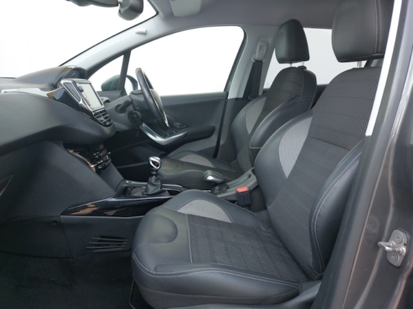 Used Peugeot 2008 2018 for sale - 76238456: Photo 5