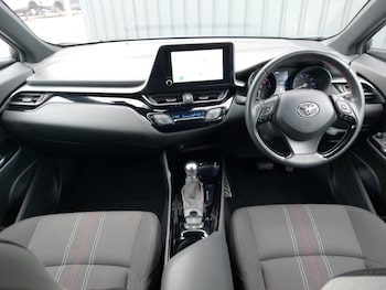 Used Toyota C-HR 2023 for sale - 78624838: Photo