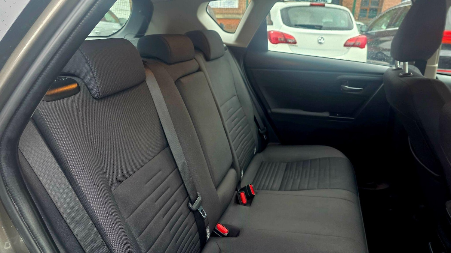 Used Toyota Auris 2017 for sale - 77537470: Photo 19