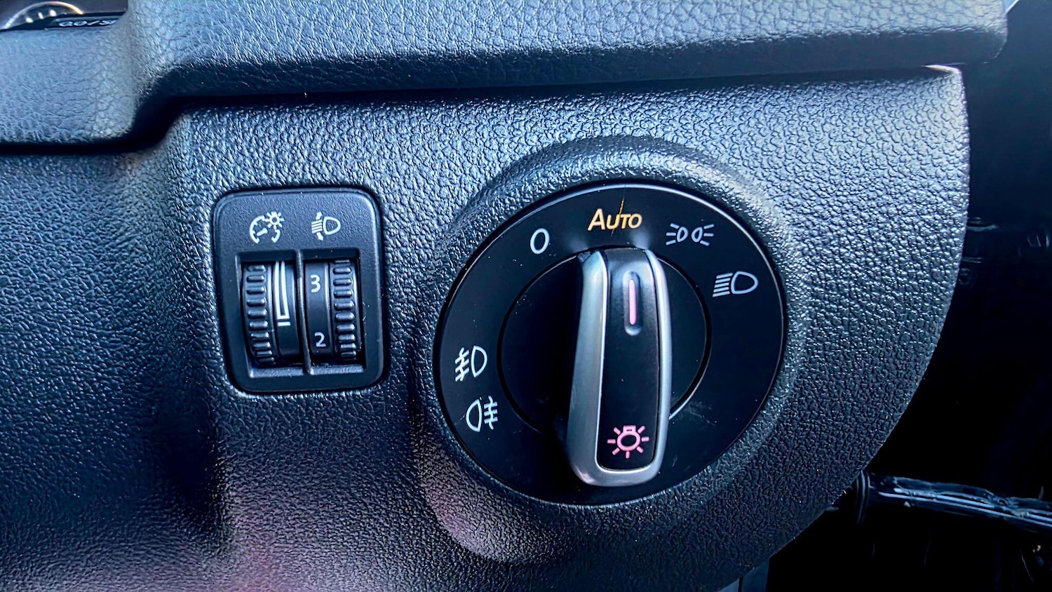 Used Volkswagen Tiguan 2015 for sale - 77351359: Photo 24