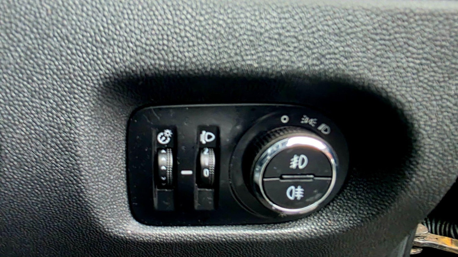 Used Vauxhall Corsa 2012 for sale - 77345658: Photo 20