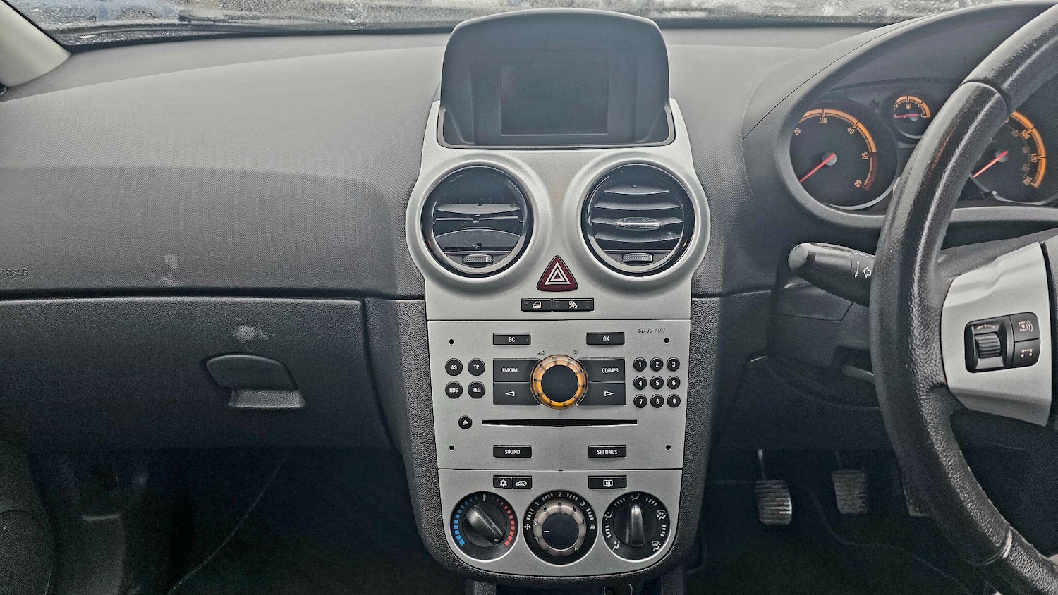 Used Vauxhall Corsa 2012 for sale - 77345658: Photo 22