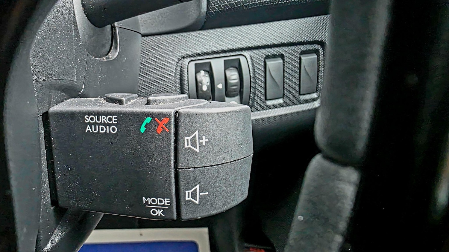 Used Renault Clio 2014 for sale - 77029272: Photo 26