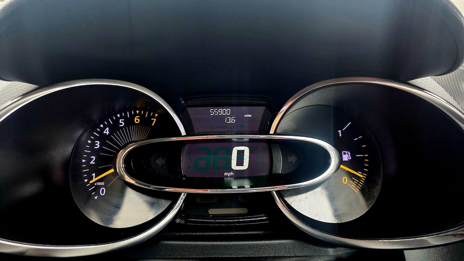 Used Renault Clio 2014 for sale - 77029272: Photo 29