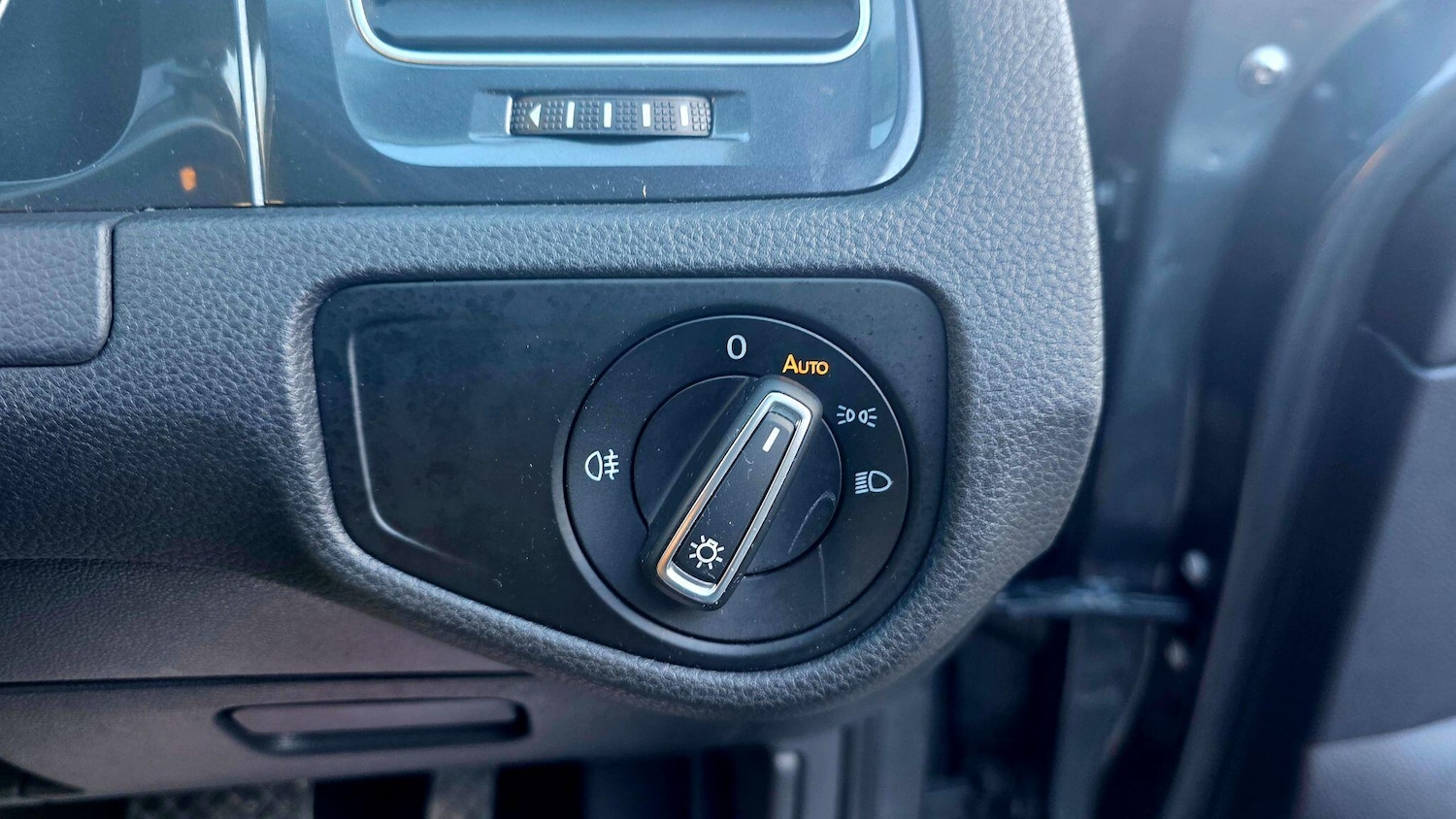 Used Volkswagen Golf 2018 for sale - 77029276: Photo 24