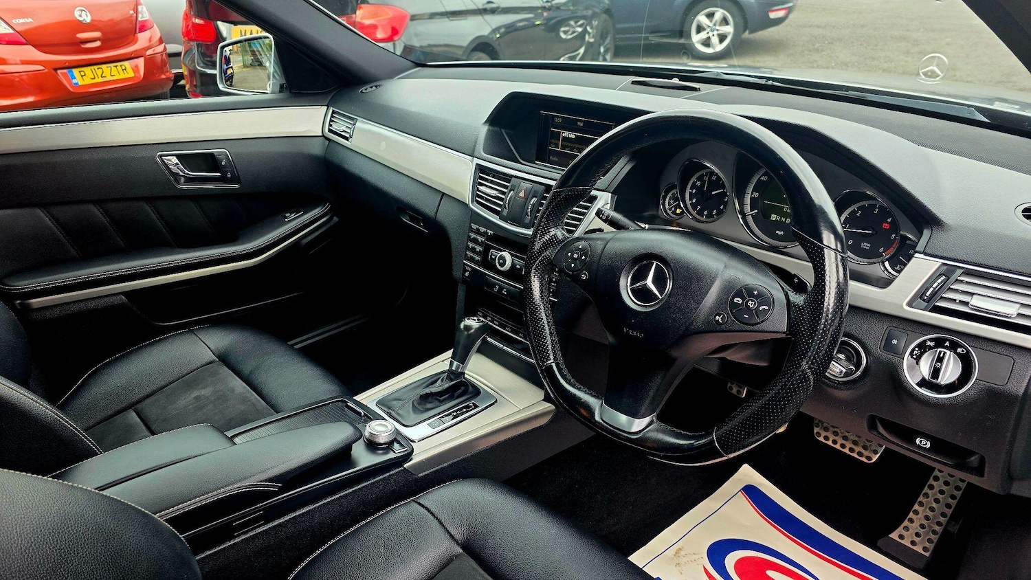 Used Mercedes-Benz E Class 2011 for sale - 77030019: Photo 11