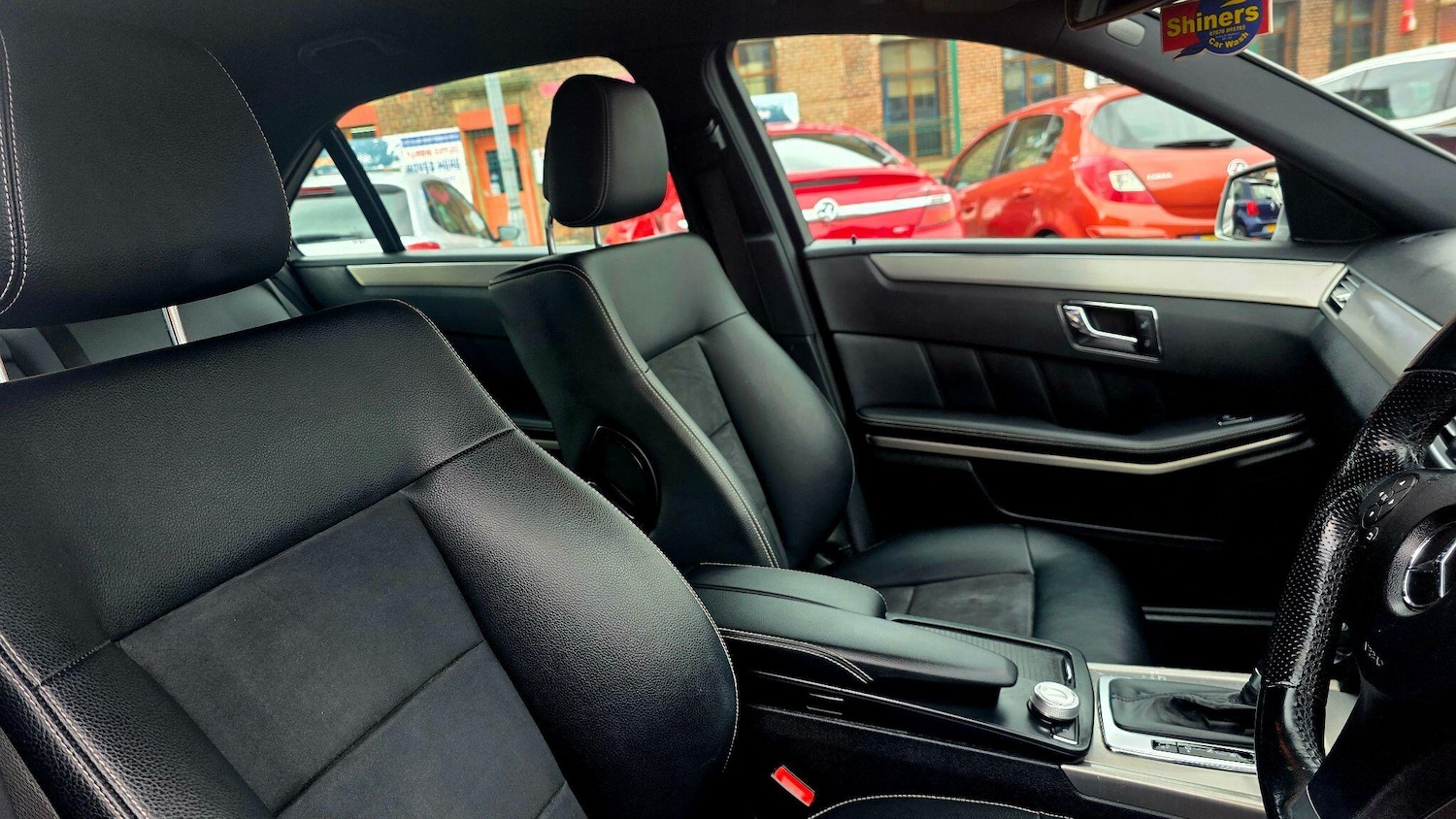 Used Mercedes-Benz E Class 2011 for sale - 77030019: Photo 12