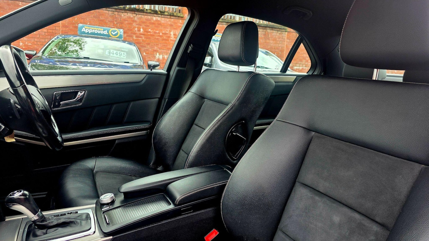 Used Mercedes-Benz E Class 2011 for sale - 77030019: Photo 15