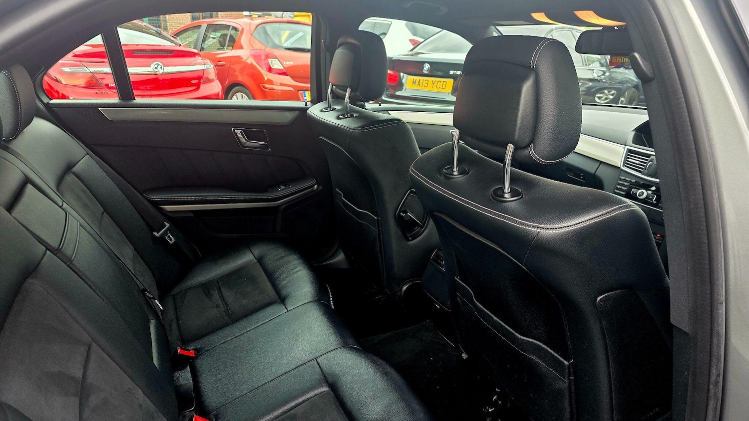 Used Mercedes-Benz E Class 2011 for sale - 77030019: Photo 19