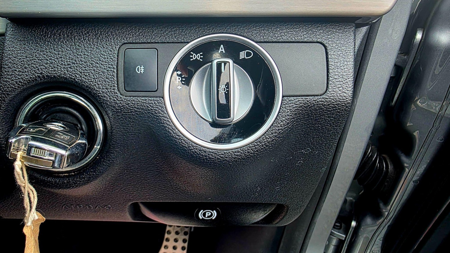 Used Mercedes-Benz E Class 2011 for sale - 77030019: Photo 25