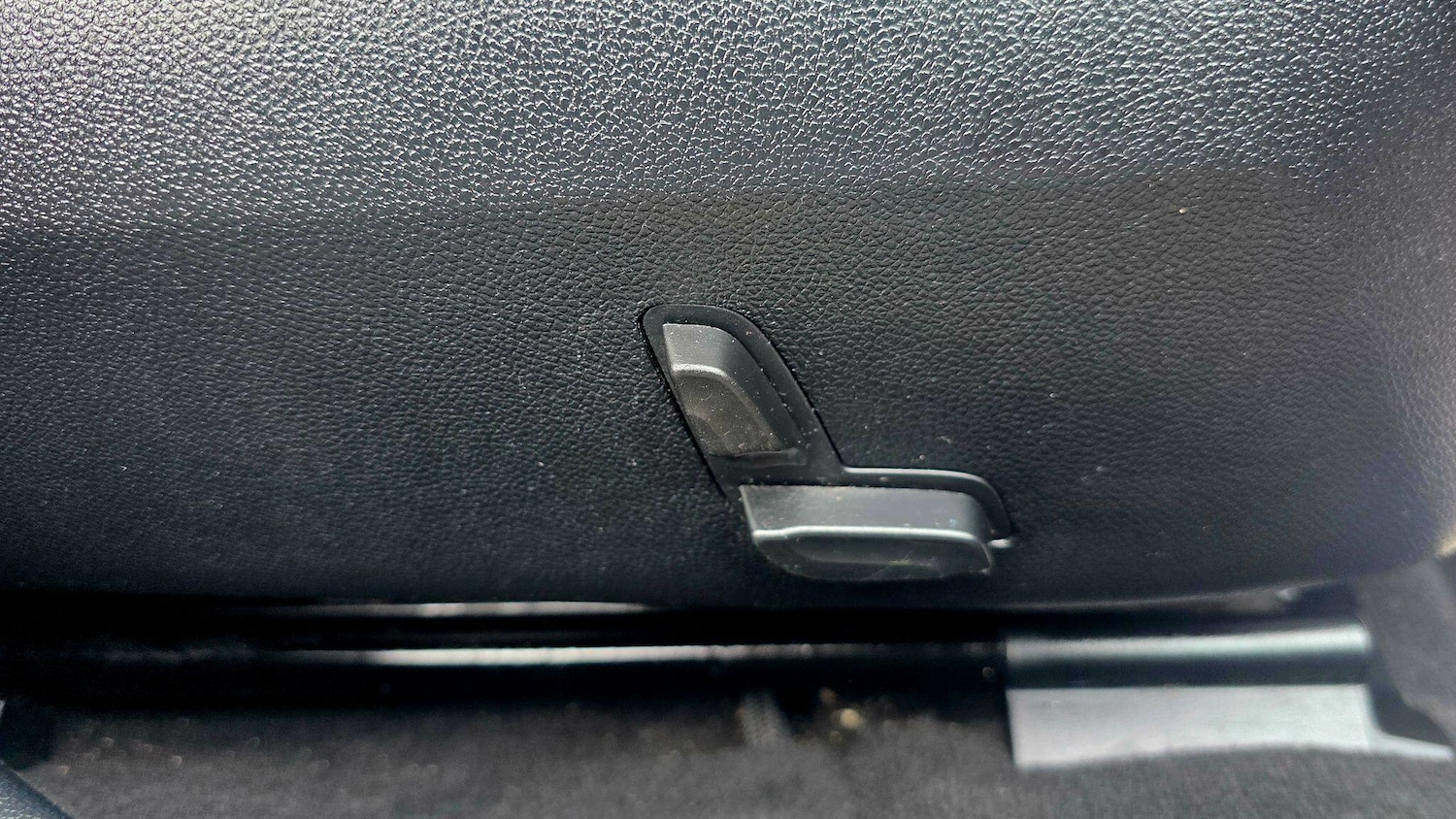 Used Mercedes-Benz E Class 2011 for sale - 77030019: Photo 27