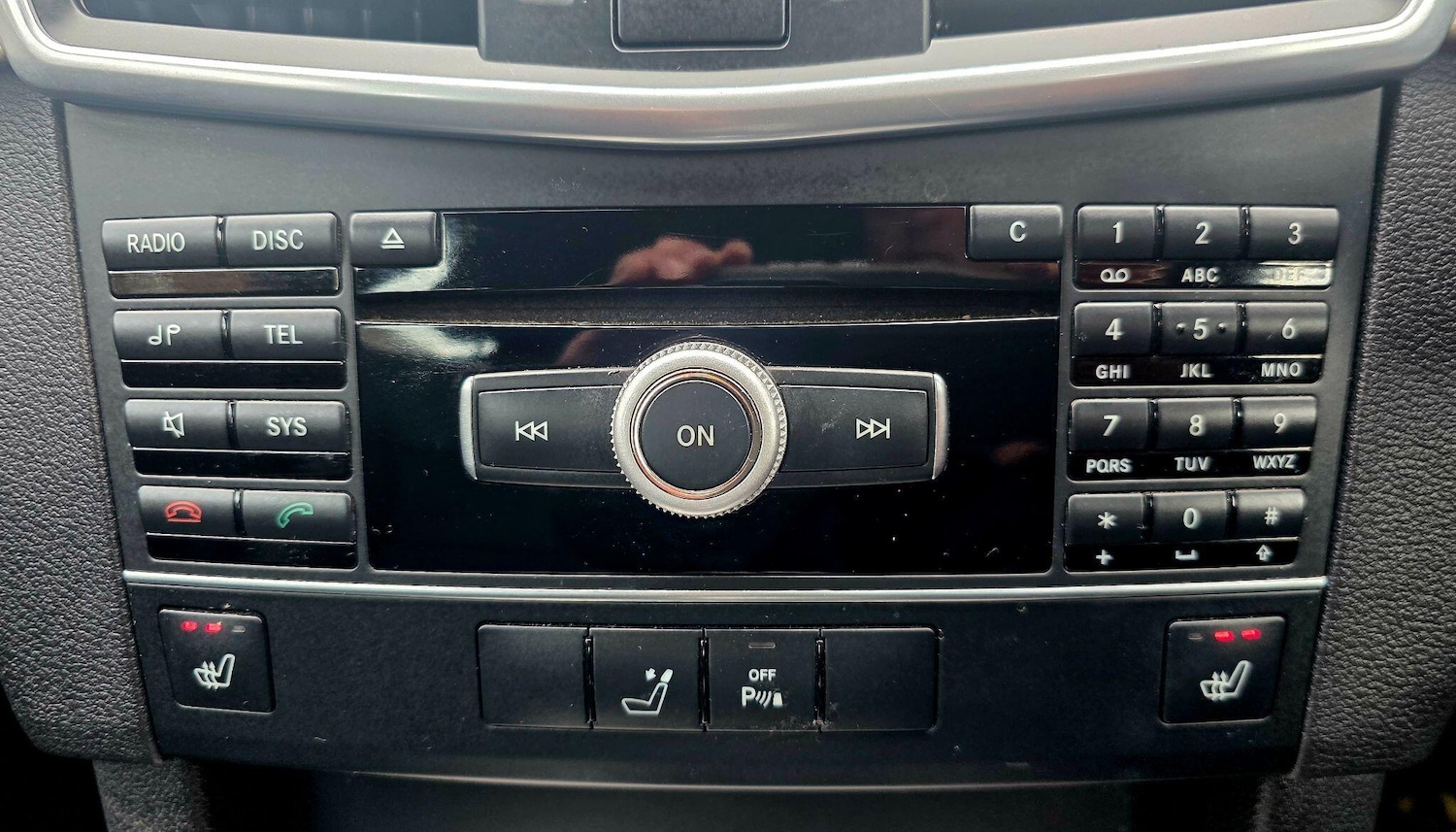 Used Mercedes-Benz E Class 2011 for sale - 77030019: Photo 29