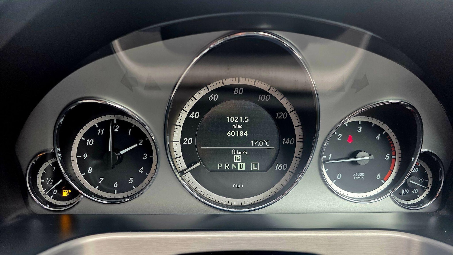 Used Mercedes-Benz E Class 2011 for sale - 77030019: Photo 34