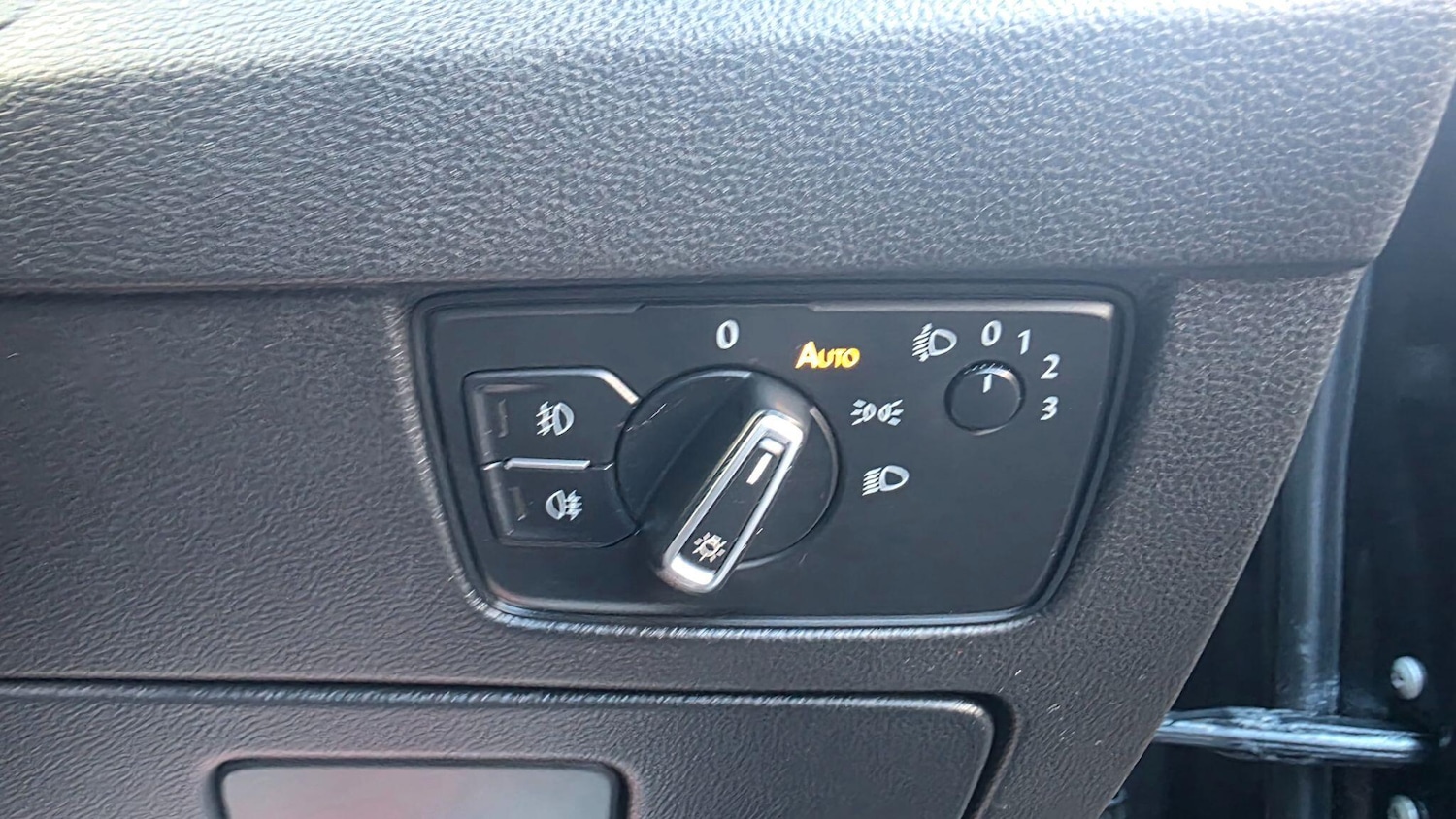 Used Volkswagen Passat 2016 for sale - 77425923: Photo 22