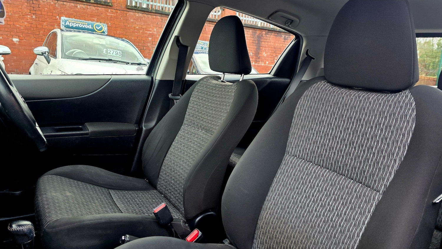 Used Toyota Yaris 2013 for sale - 77633088: Photo 15