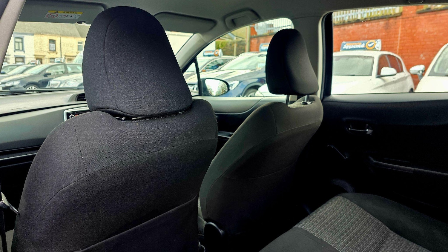 Used Toyota Yaris 2013 for sale - 77633088: Photo 17