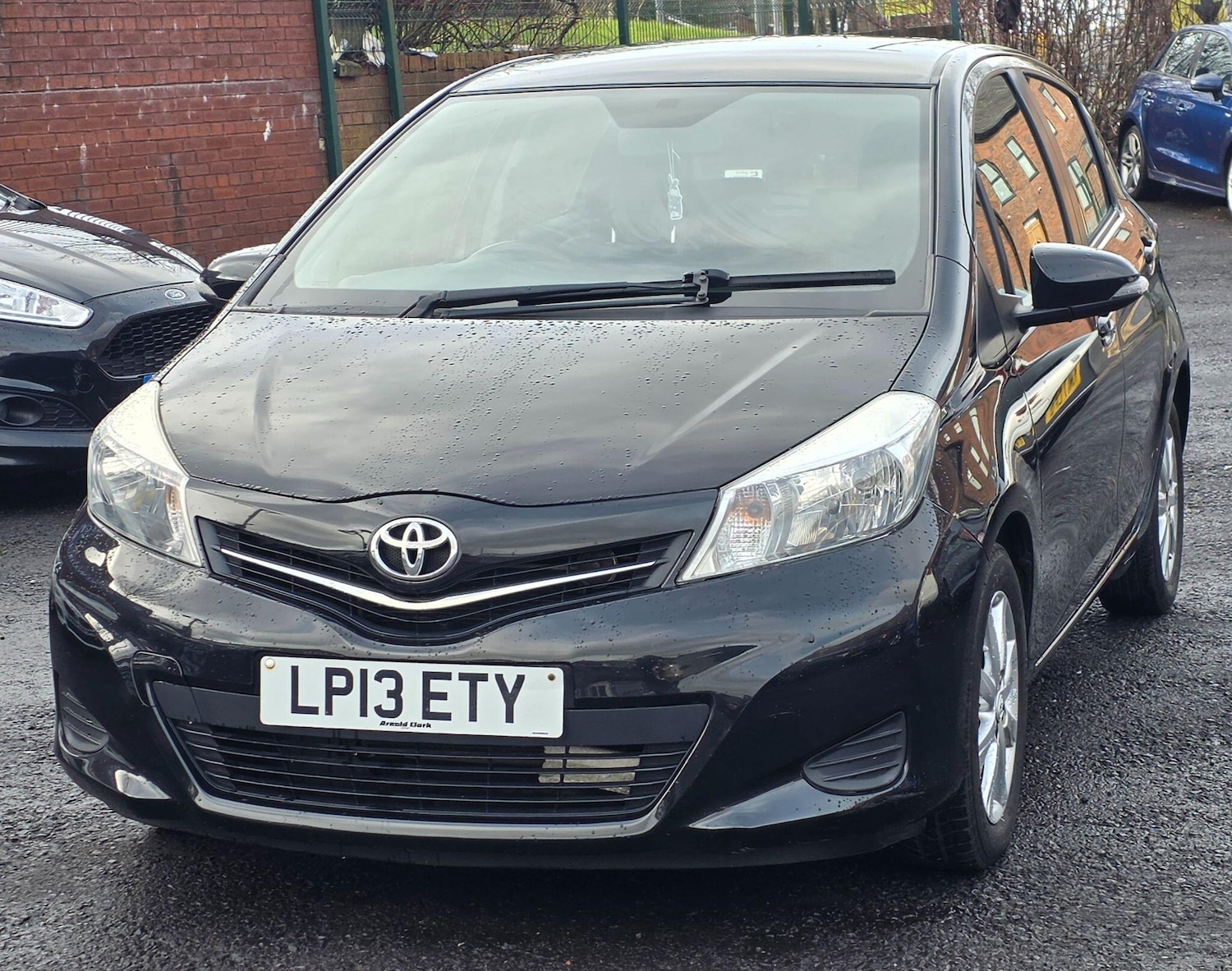 Used Toyota Yaris 2013 for sale - 77633088: Photo 3