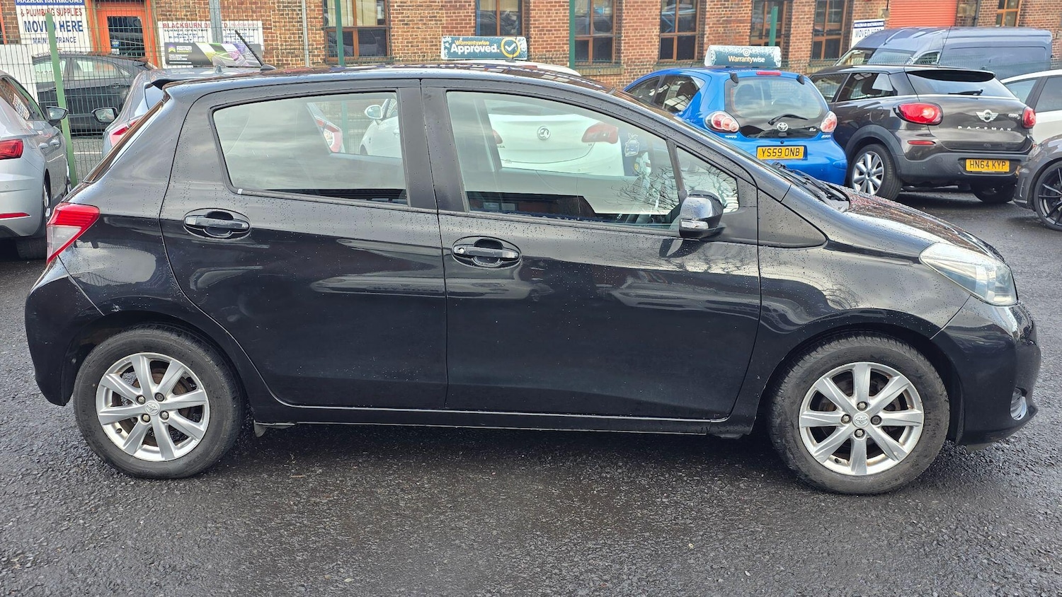 Used Toyota Yaris 2013 for sale - 77633088: Photo 8