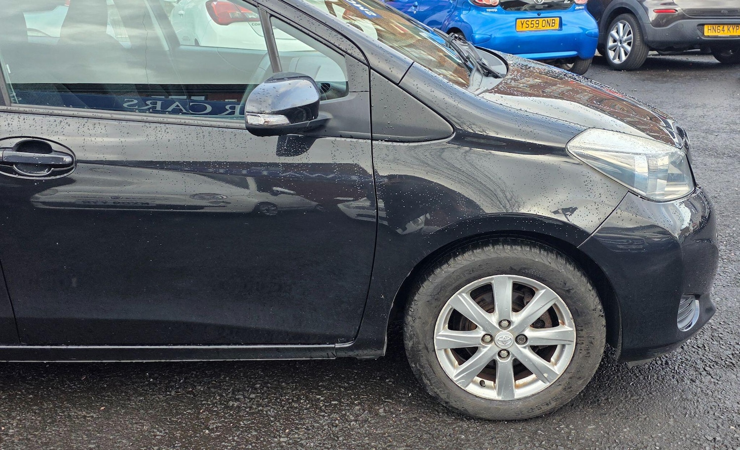 Used Toyota Yaris 2013 for sale - 77633088: Photo 9