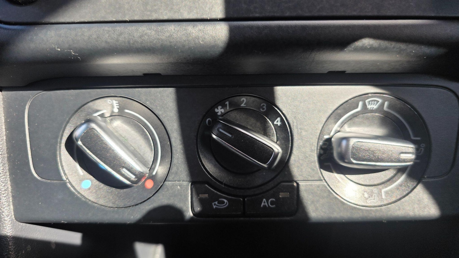 Used Volkswagen Polo 2013 for sale - 77029310: Photo 25