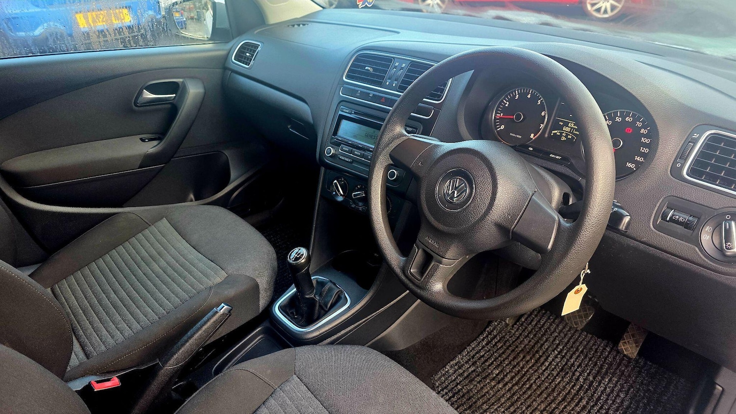 Used Volkswagen Polo 2011 for sale - 77215820: Photo 11