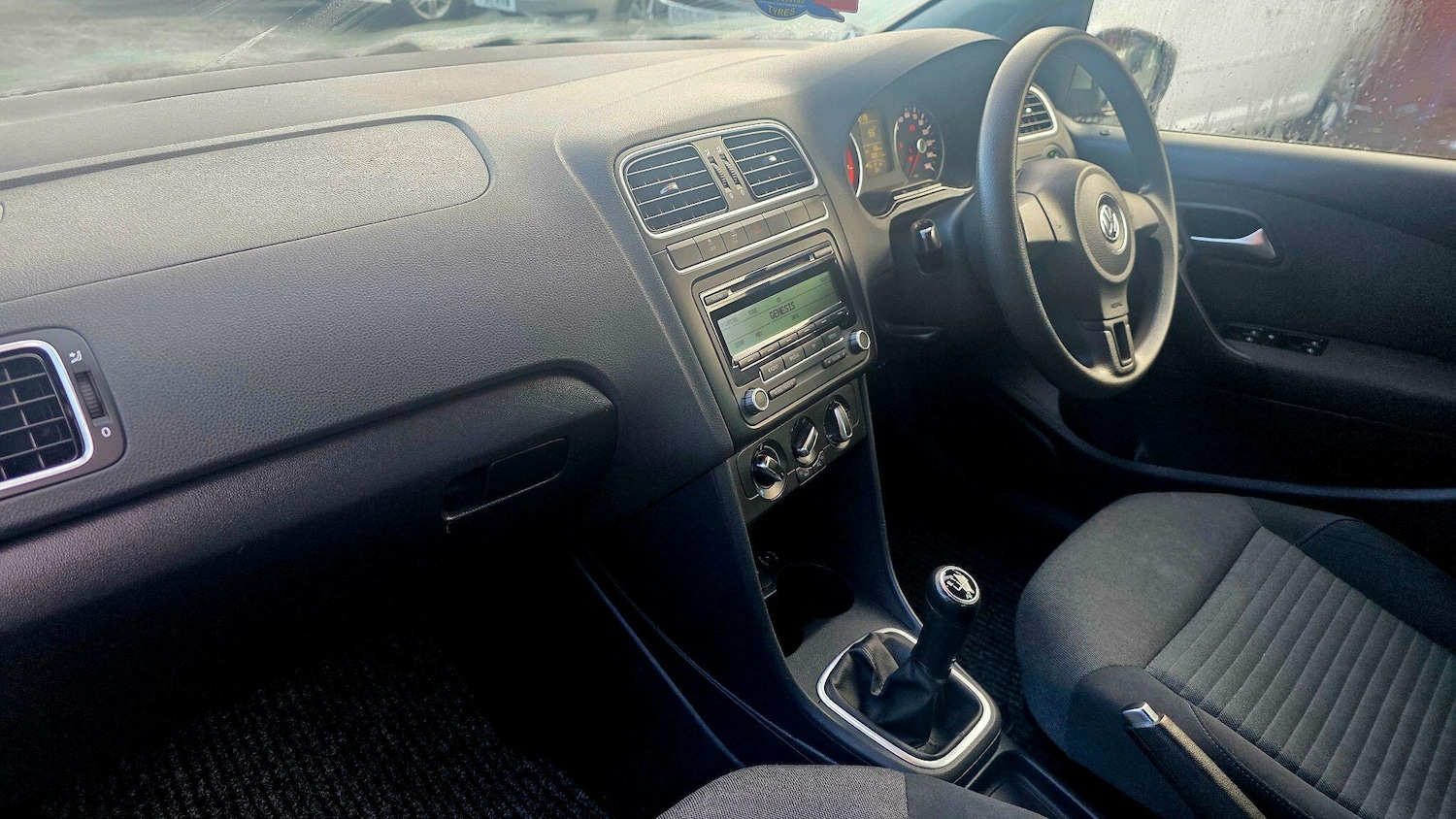 Used Volkswagen Polo 2011 for sale - 77215820: Photo 13