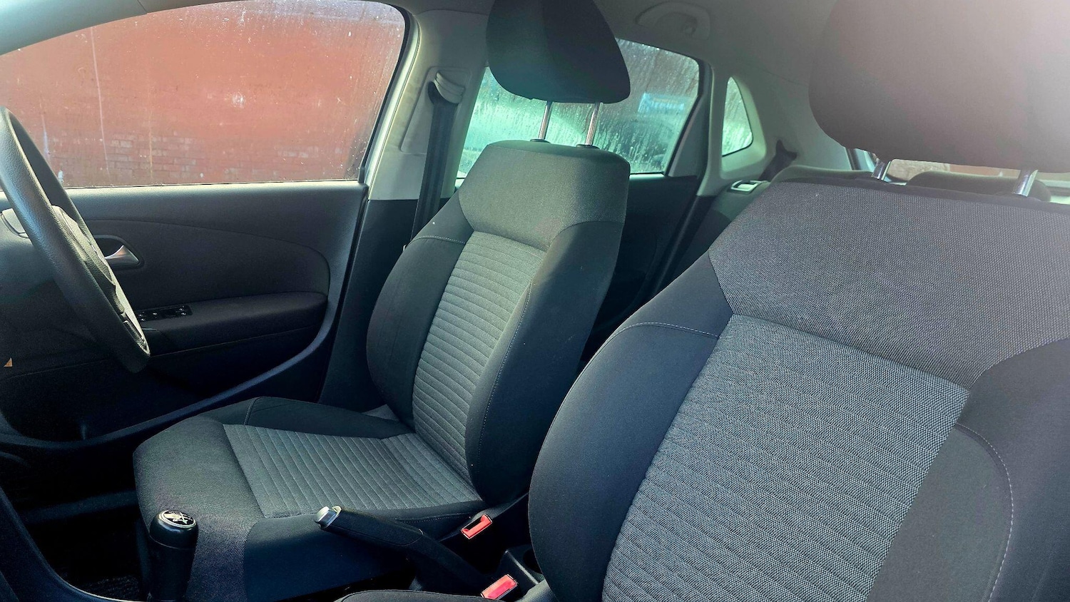 Used Volkswagen Polo 2011 for sale - 77215820: Photo 15