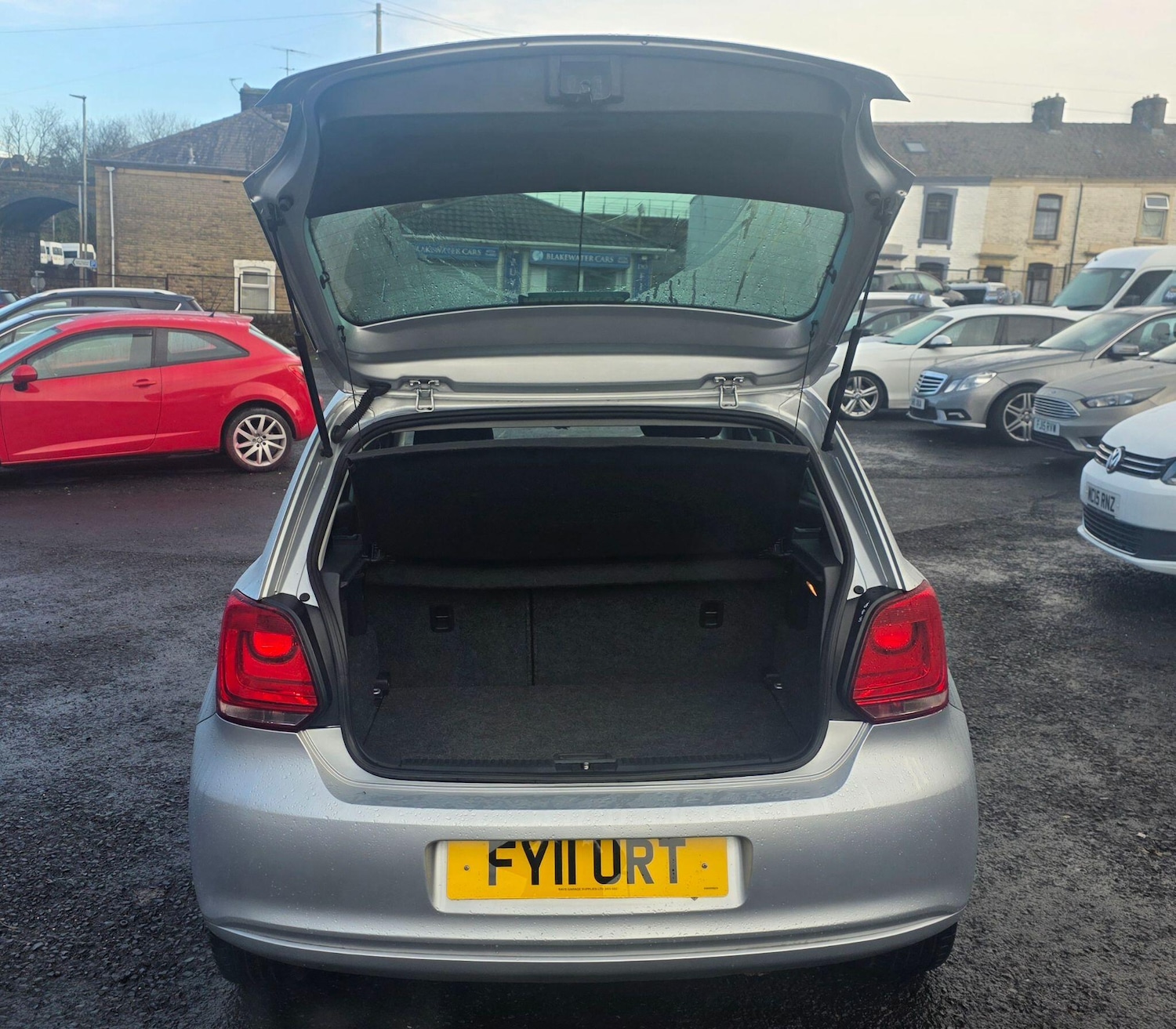 Used Volkswagen Polo 2011 for sale - 77215820: Photo 27