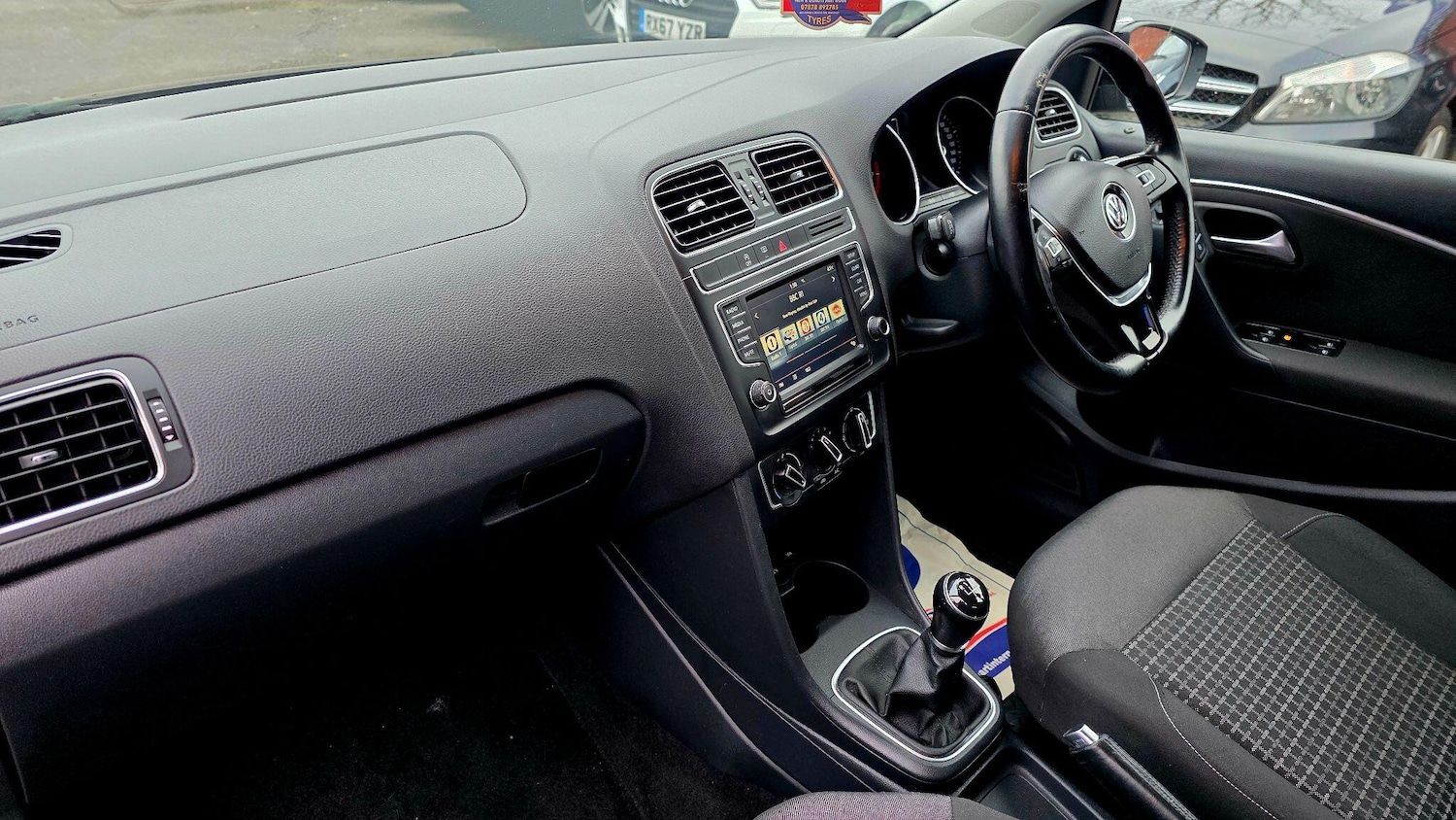 Used Volkswagen Polo 2015 for sale - 77060342: Photo 11