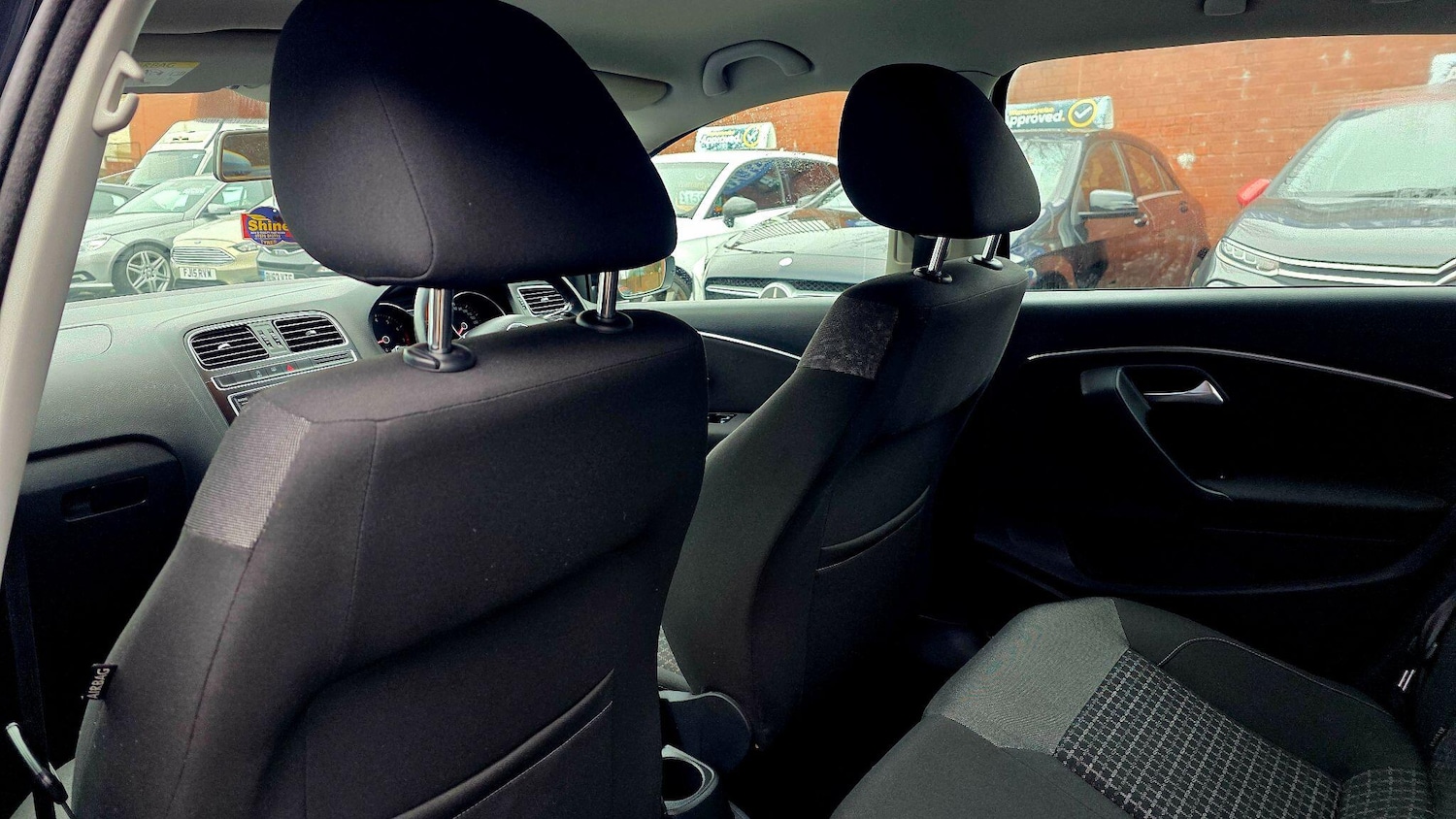 Used Volkswagen Polo 2015 for sale - 77060342: Photo 15