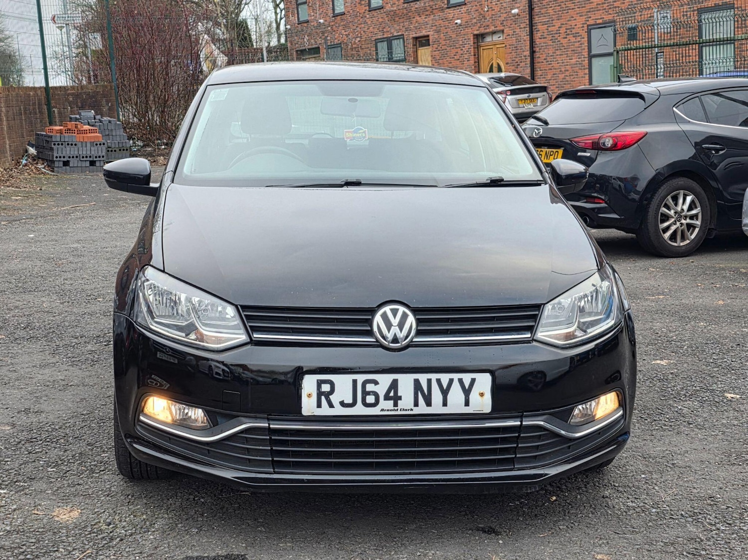 Used Volkswagen Polo 2015 for sale - 77060342: Photo 2