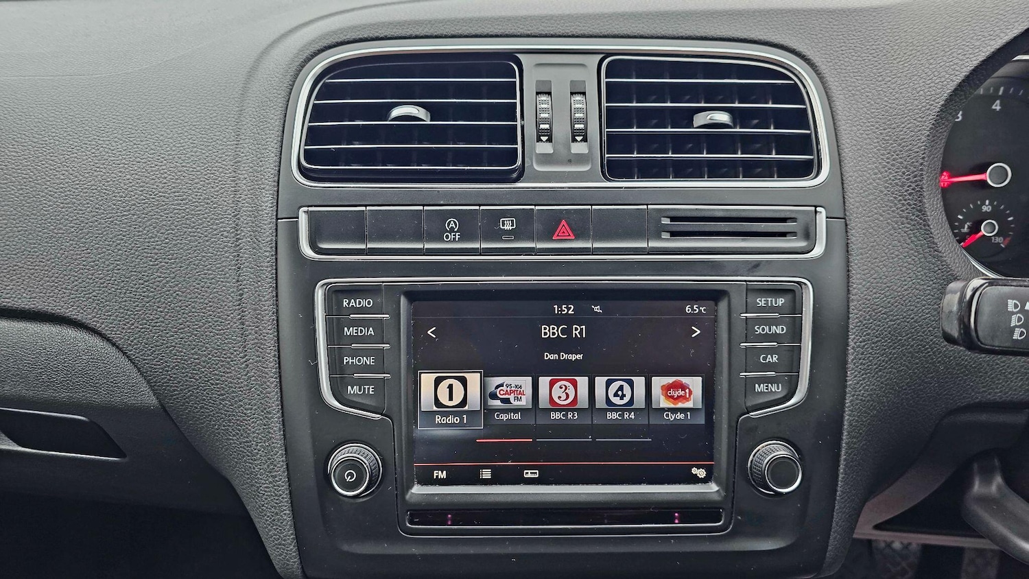 Used Volkswagen Polo 2015 for sale - 77060342: Photo 28