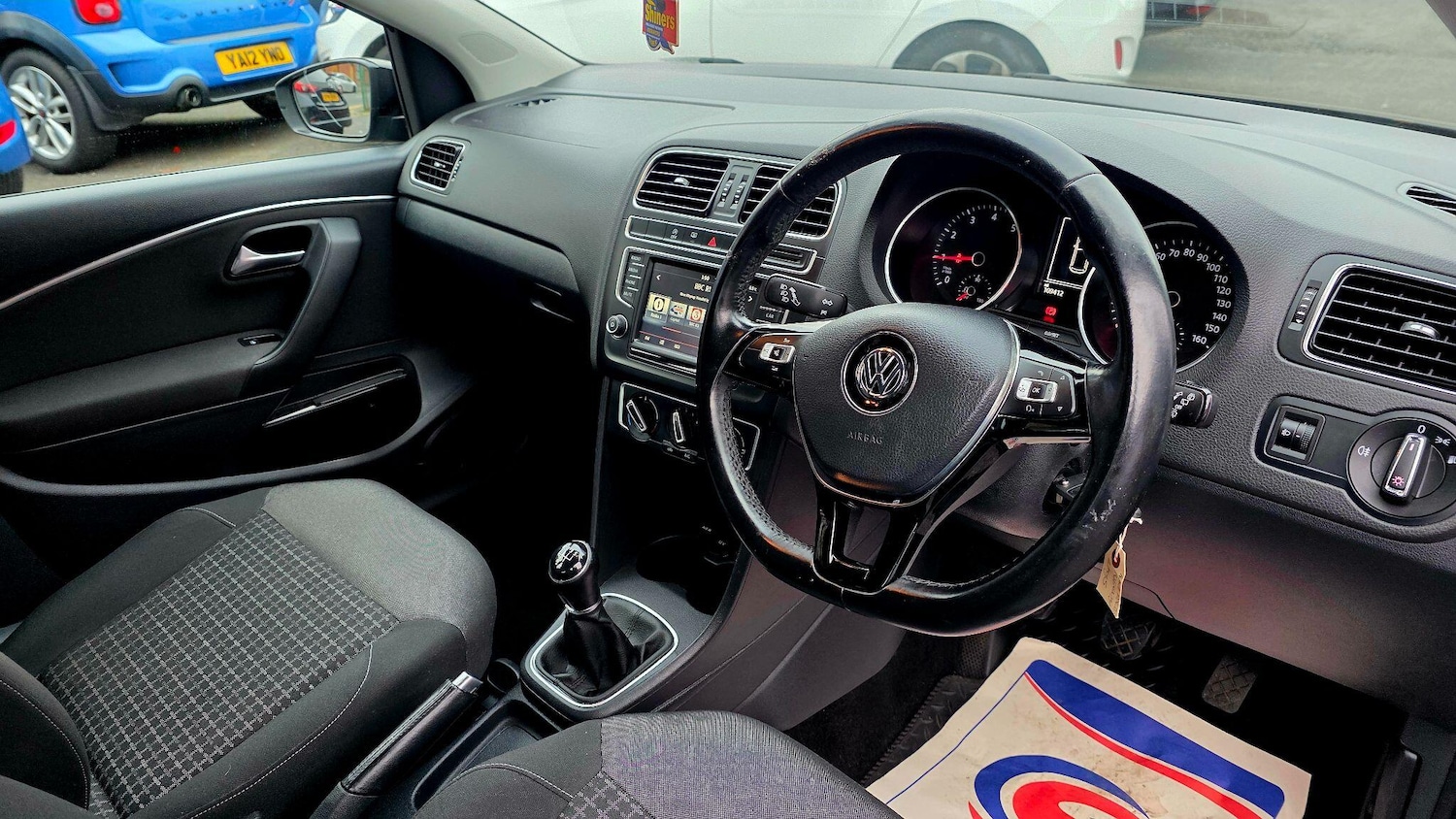 Used Volkswagen Polo 2015 for sale - 77060342: Photo 9