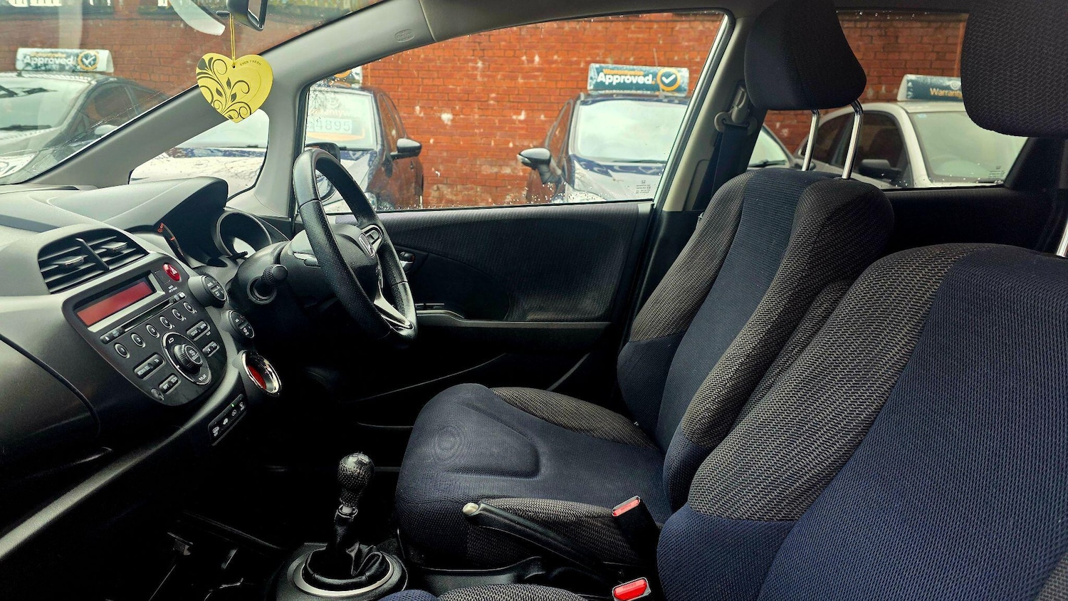 Used Honda Jazz 2014 for sale - 77400847: Photo 14