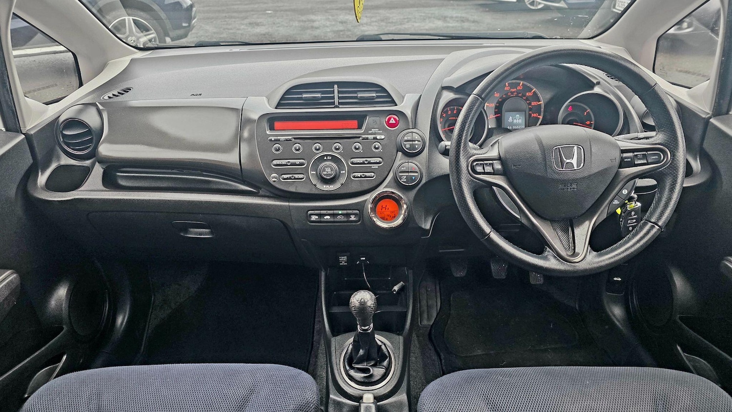 Used Honda Jazz 2014 for sale - 77400847: Photo 20